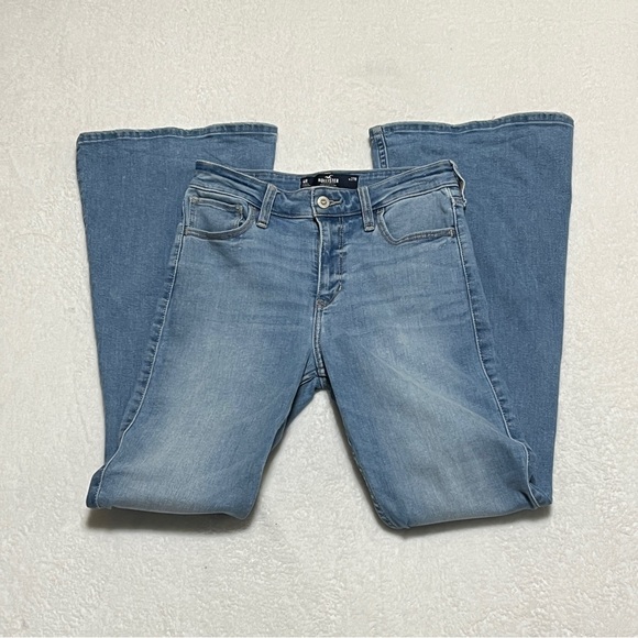Hollister Women High-Rise Flare Hollister Soft Stretch Light Wash Size 4R (W-27) - Picture 3 of 15